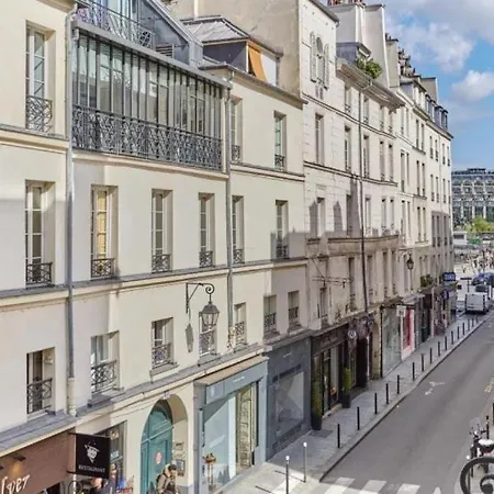 Les Secrets De La Rue Dauphine Parigi